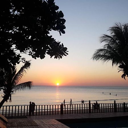 Smile Beach Boutique Resort Pantai Chao Lao Bagian luar foto