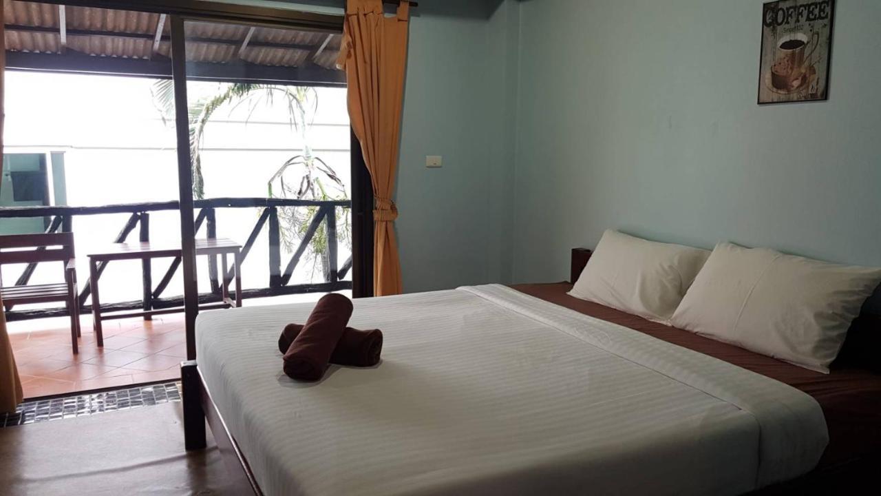 Smile Beach Boutique Resort Pantai Chao Lao Bagian luar foto